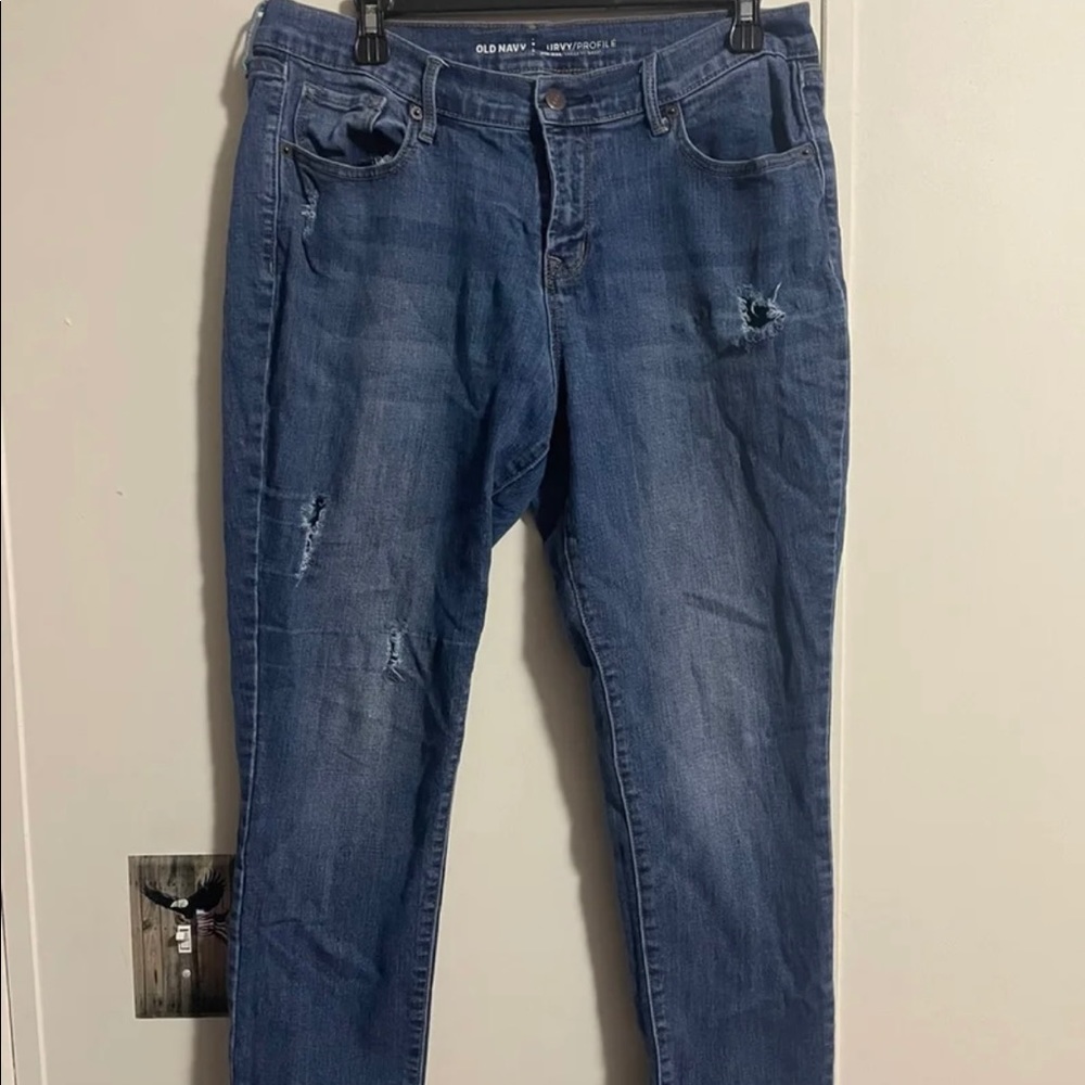 distressed skinny jeans